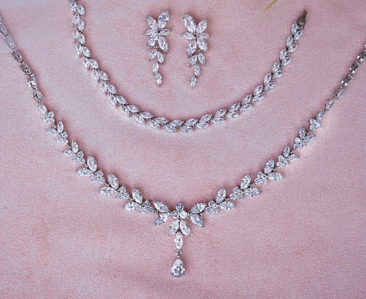 Bridal Necklace set Wedding Necklace set Bridesmaid Jewelry Bridal Jewelry Bridesmaid Necklace set Diamond Necklace set Drop Necklace set